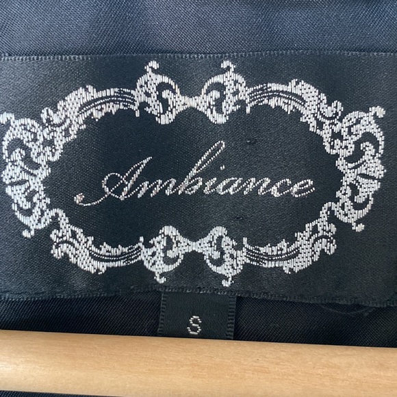 Jacket - Picture 2 of 7